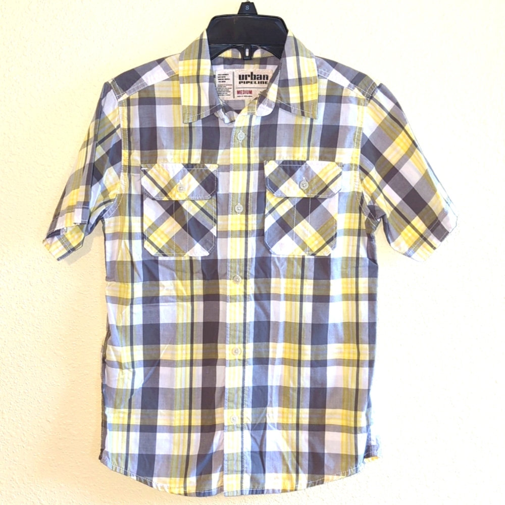 Boy's Urban Pipeline Button Down Casual Dress Shirt. Size Medium. New Co…